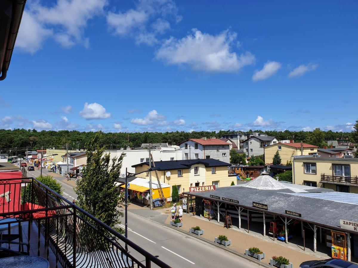 Dom Wczasowy Krystyna Hotel Karwia Exterior photo